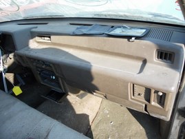 1994 MITSUBISHI PICK UP SILVER STD CAB 2.4L AT 2WD 183863